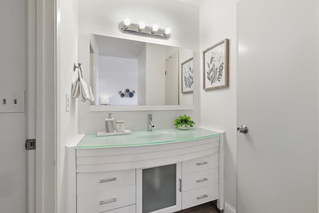Detail Gallery Image 37 of 63 For 3133 Loma Verde Dr #39,  San Jose,  CA 95117 - 3 Beds | 2/1 Baths