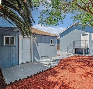 Detail Gallery Image 10 of 19 For 1750 68th Ave, Oakland,  CA 94621 - 4 Beds | 3 Baths