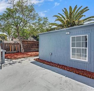 Detail Gallery Image 12 of 19 For 1750 68th Ave, Oakland,  CA 94621 - 4 Beds | 3 Baths