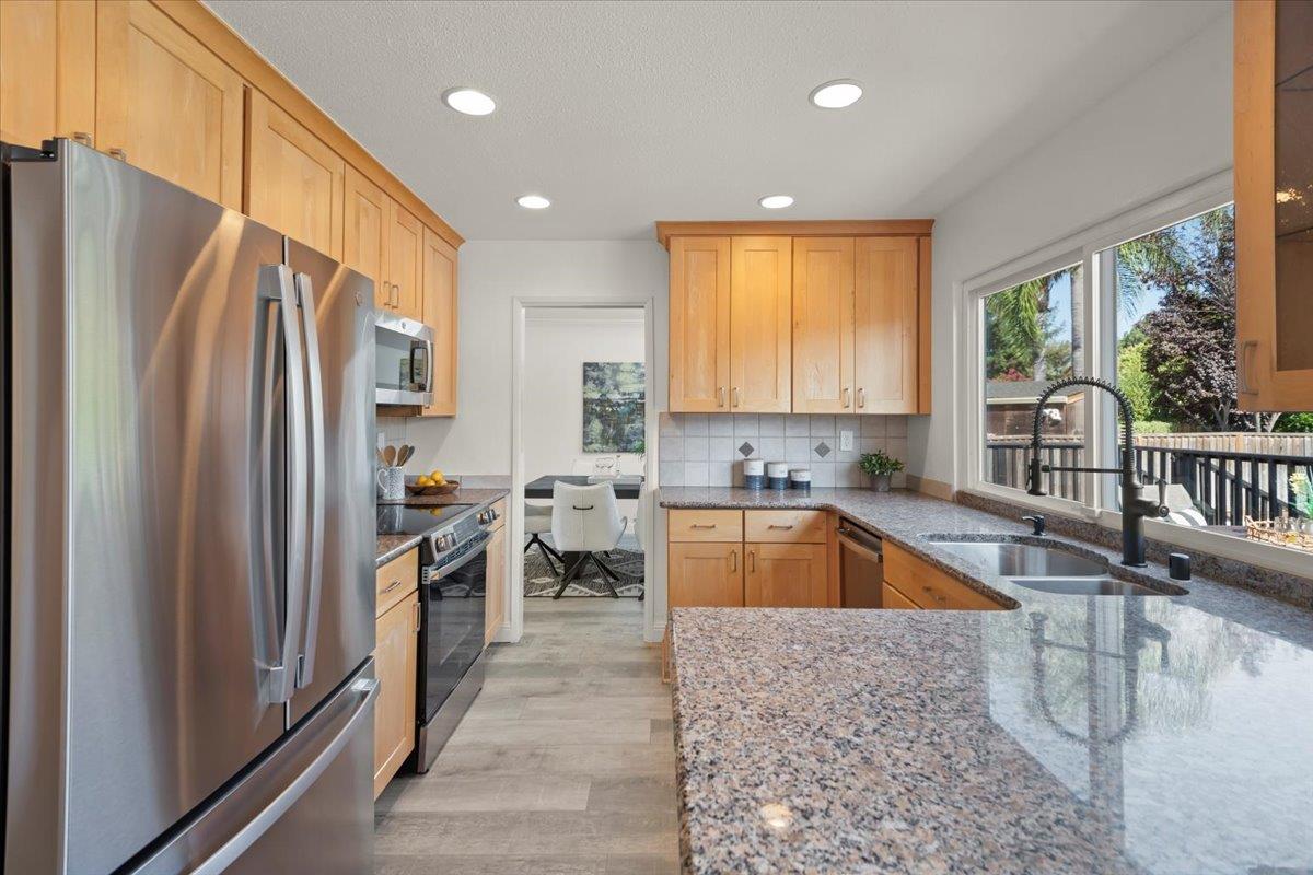 Detail Gallery Image 10 of 41 For 673 Tarrytown Ct, San Jose,  CA 95136 - 3 Beds | 2/1 Baths