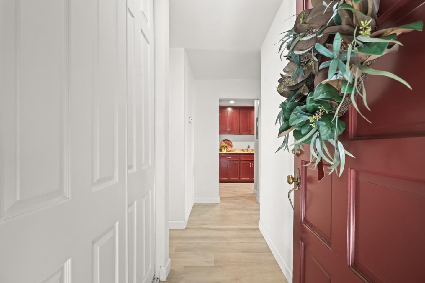 Detail Gallery Image 3 of 22 For 505 Cypress Point Dr #186,  Mountain View,  CA 94043 - 2 Beds | 2 Baths
