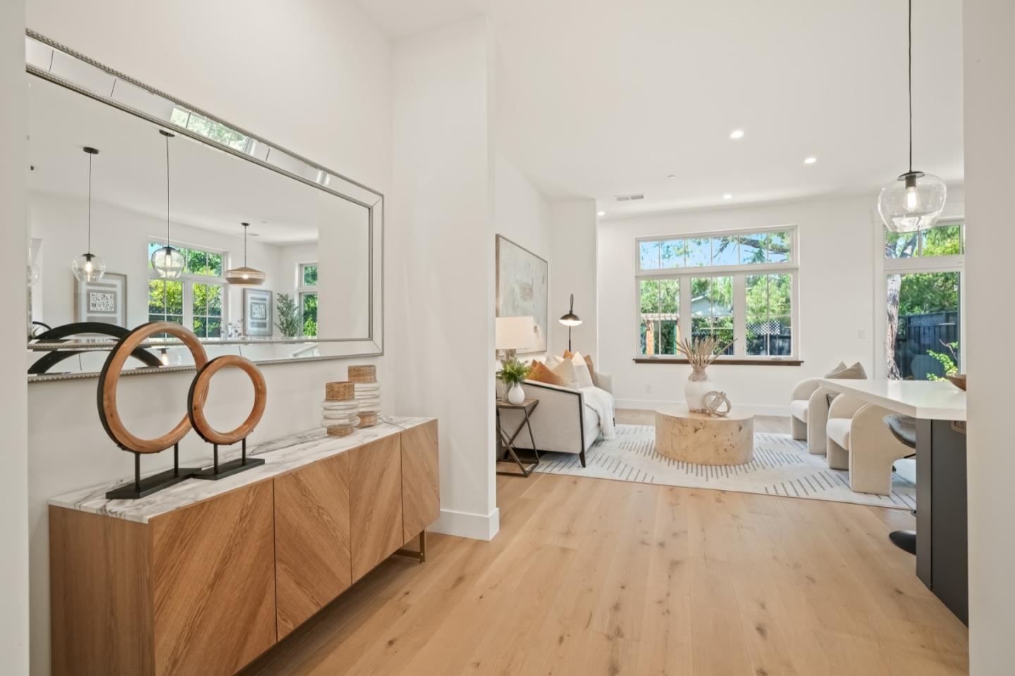 Detail Gallery Image 18 of 38 For 911 Peggy Ln, Menlo Park,  CA 94025 - 4 Beds | 2/1 Baths
