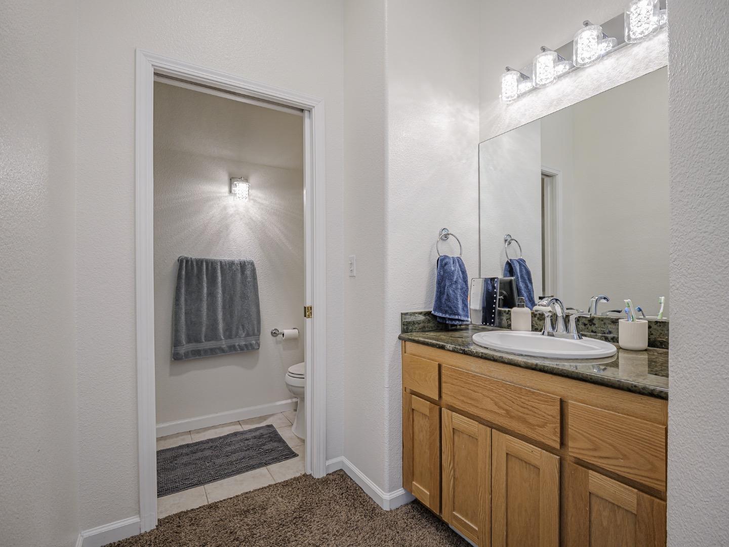 Detail Gallery Image 15 of 28 For 4 Holly Dr #B,  Freedom,  CA 95019 - 2 Beds | 2/1 Baths