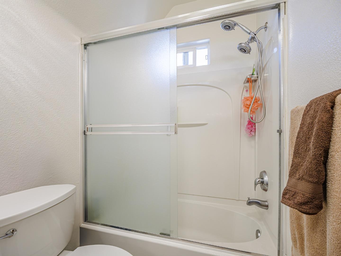 Detail Gallery Image 20 of 28 For 4 Holly Dr #B,  Freedom,  CA 95019 - 2 Beds | 2/1 Baths