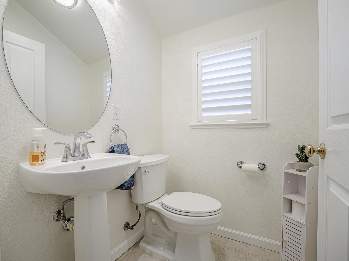 Detail Gallery Image 21 of 28 For 4 Holly Dr #B,  Freedom,  CA 95019 - 2 Beds | 2/1 Baths