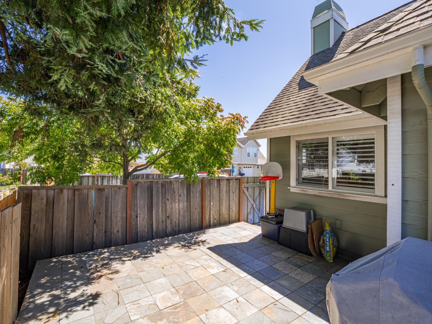 Detail Gallery Image 23 of 28 For 4 Holly Dr #B,  Freedom,  CA 95019 - 2 Beds | 2/1 Baths