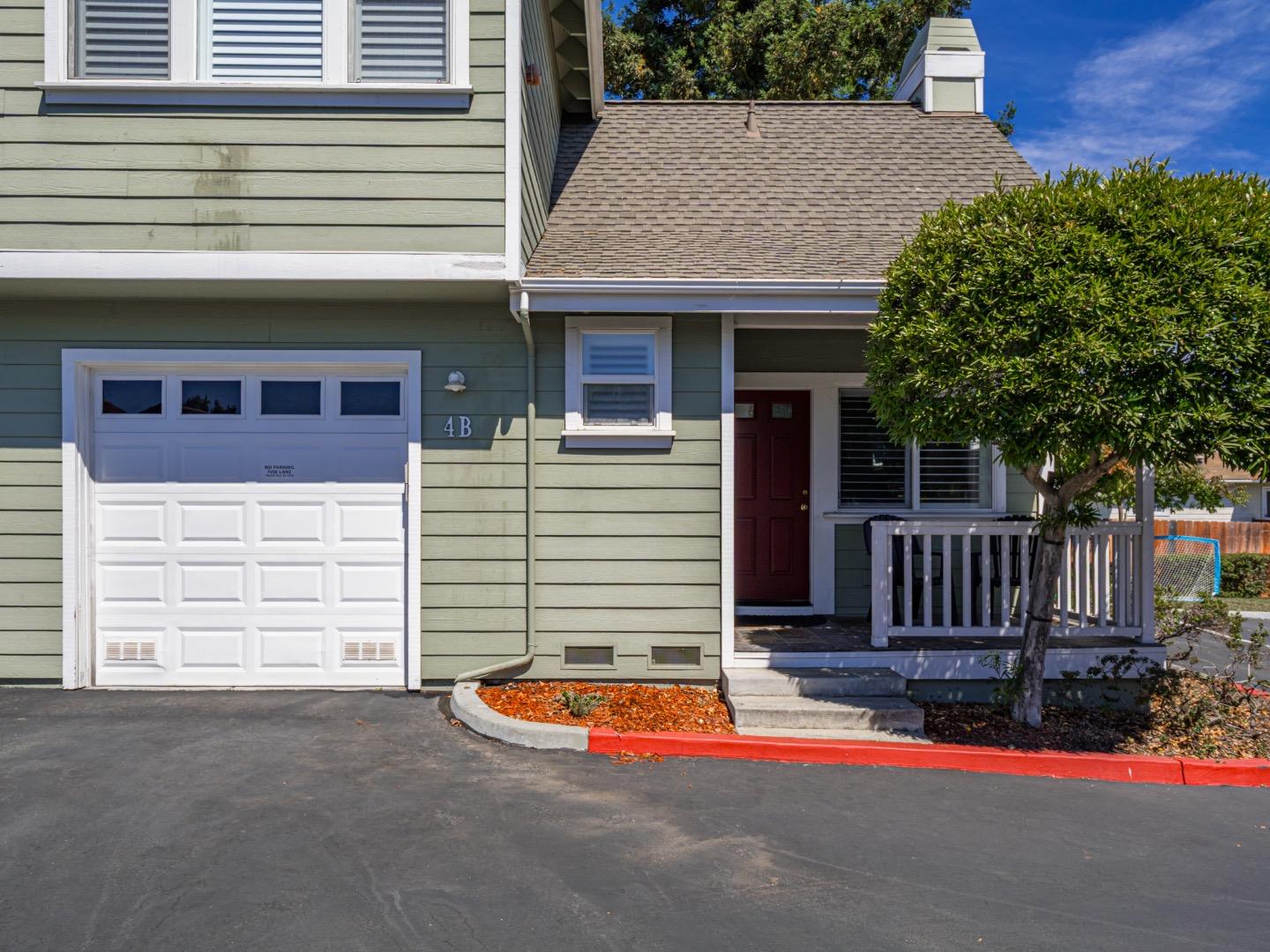 Detail Gallery Image 3 of 28 For 4 Holly Dr #B,  Freedom,  CA 95019 - 2 Beds | 2/1 Baths