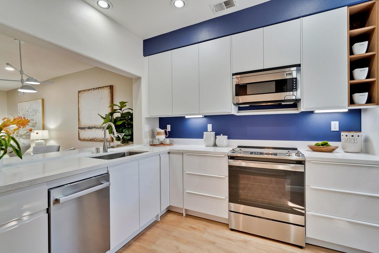 Detail Gallery Image 14 of 38 For 903 Sunrose Ter #103,  Sunnyvale,  CA 94086 - 2 Beds | 2 Baths