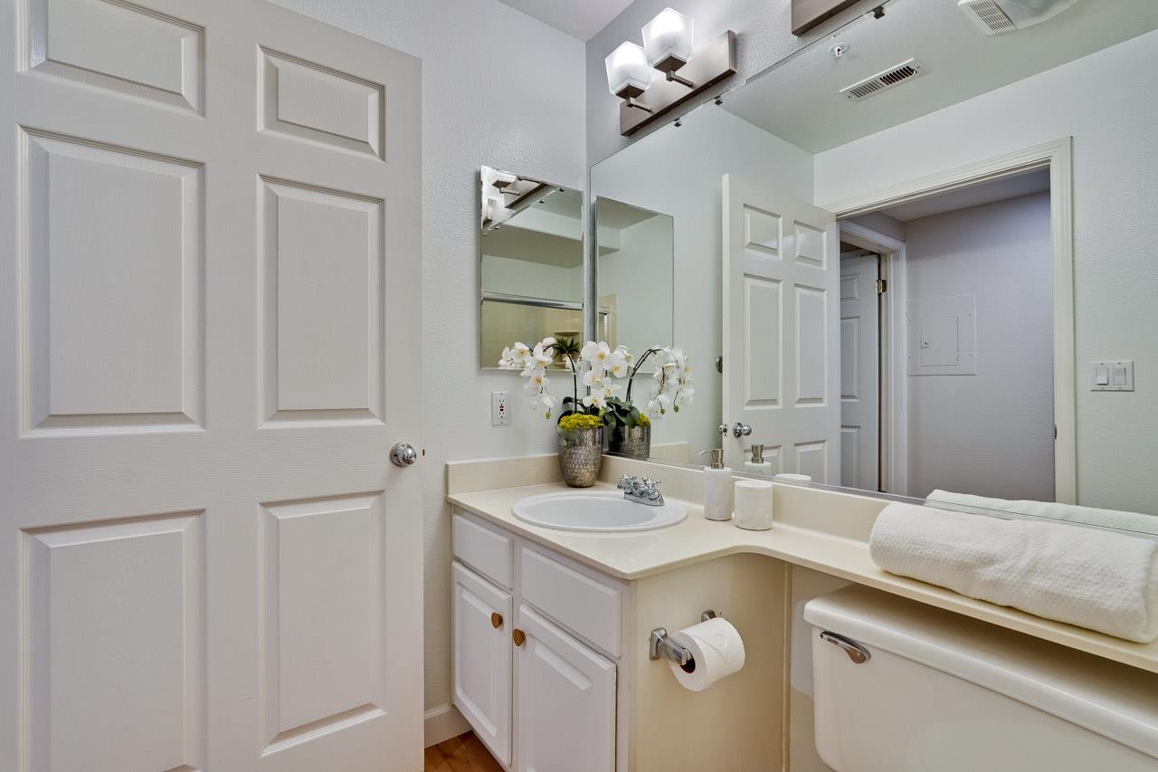 Detail Gallery Image 25 of 38 For 903 Sunrose Ter #103,  Sunnyvale,  CA 94086 - 2 Beds | 2 Baths
