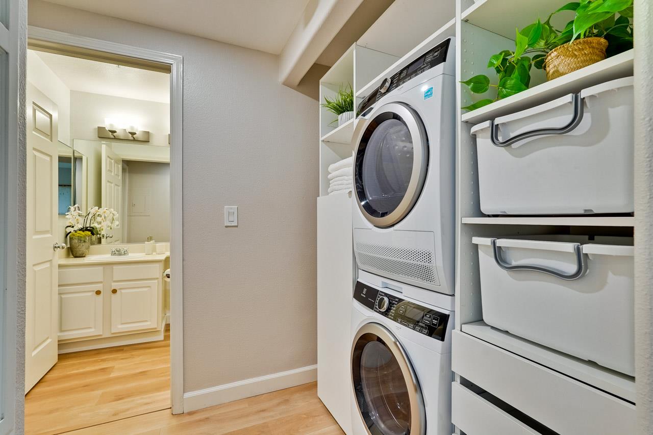 Detail Gallery Image 27 of 38 For 903 Sunrose Ter #103,  Sunnyvale,  CA 94086 - 2 Beds | 2 Baths
