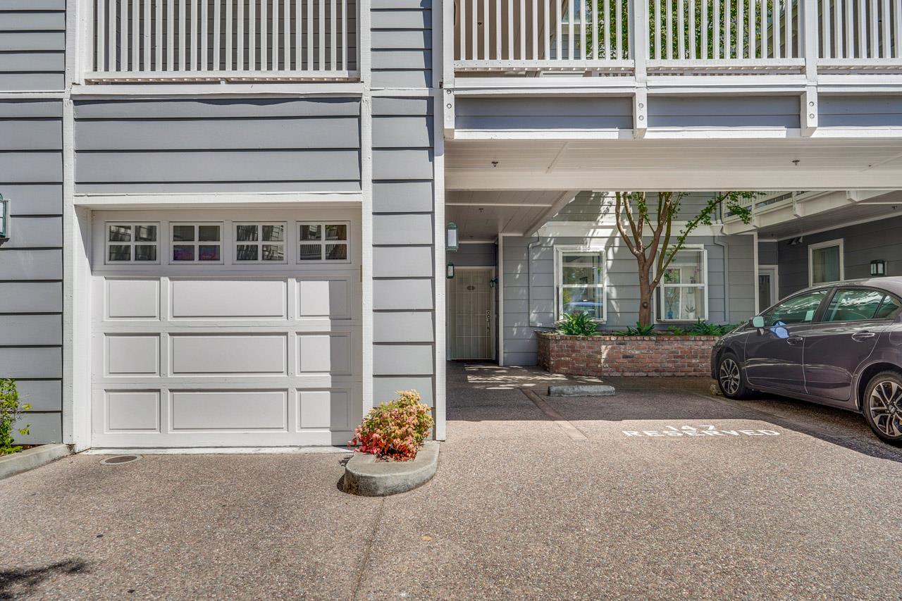 Detail Gallery Image 3 of 38 For 903 Sunrose Ter #103,  Sunnyvale,  CA 94086 - 2 Beds | 2 Baths