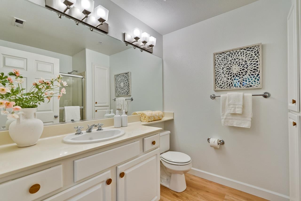 Detail Gallery Image 33 of 38 For 903 Sunrose Ter #103,  Sunnyvale,  CA 94086 - 2 Beds | 2 Baths