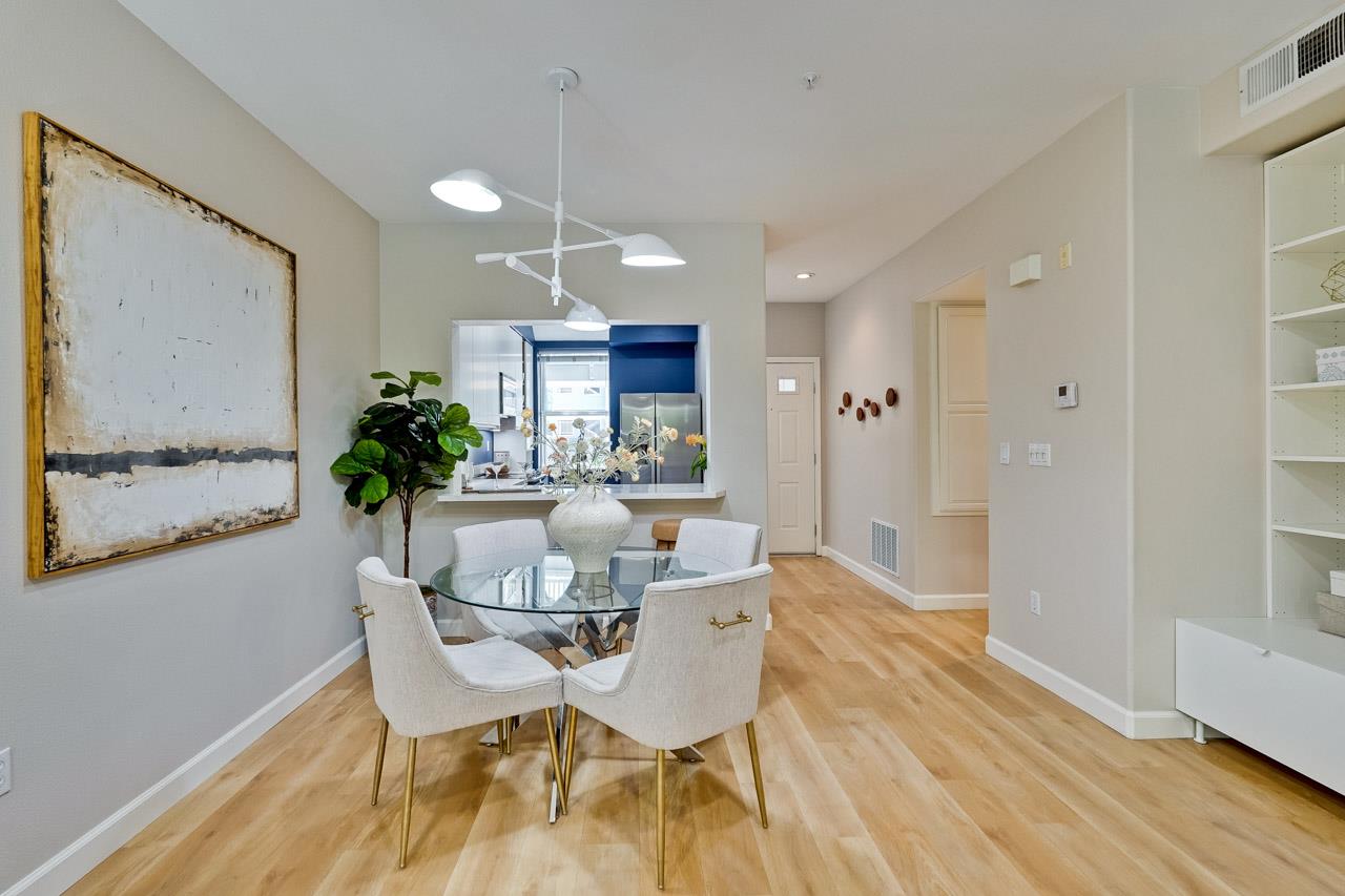 Detail Gallery Image 7 of 38 For 903 Sunrose Ter #103,  Sunnyvale,  CA 94086 - 2 Beds | 2 Baths