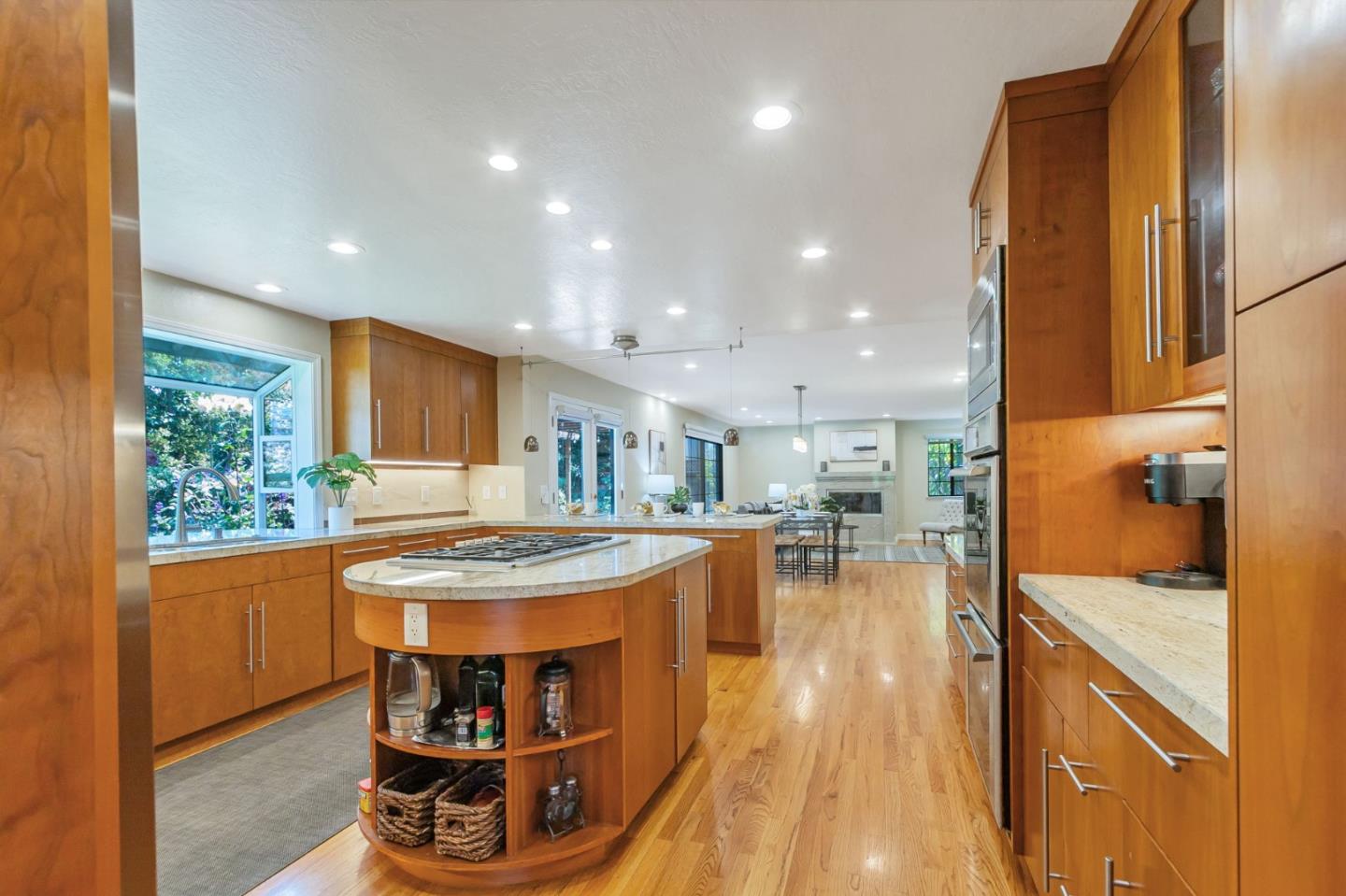 Detail Gallery Image 15 of 52 For 10240 Randy Ln, Cupertino,  CA 95014 - 5 Beds | 3 Baths