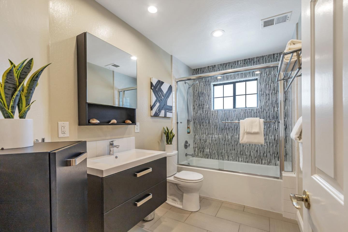 Detail Gallery Image 41 of 52 For 10240 Randy Ln, Cupertino,  CA 95014 - 5 Beds | 3 Baths