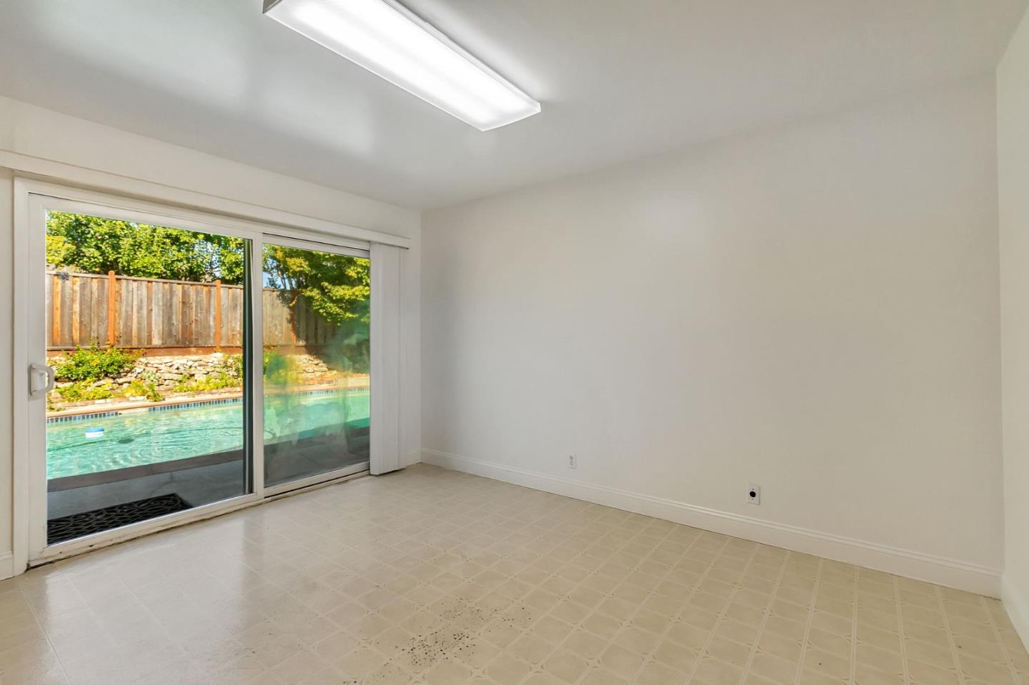 Detail Gallery Image 14 of 37 For 5513 Blossom Acres Dr, San Jose,  CA 95124 - 4 Beds | 3 Baths