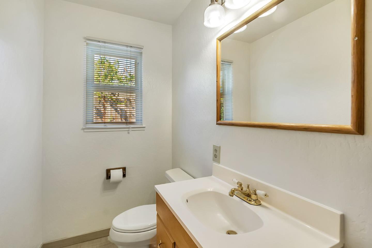 Detail Gallery Image 19 of 37 For 5513 Blossom Acres Dr, San Jose,  CA 95124 - 4 Beds | 3 Baths