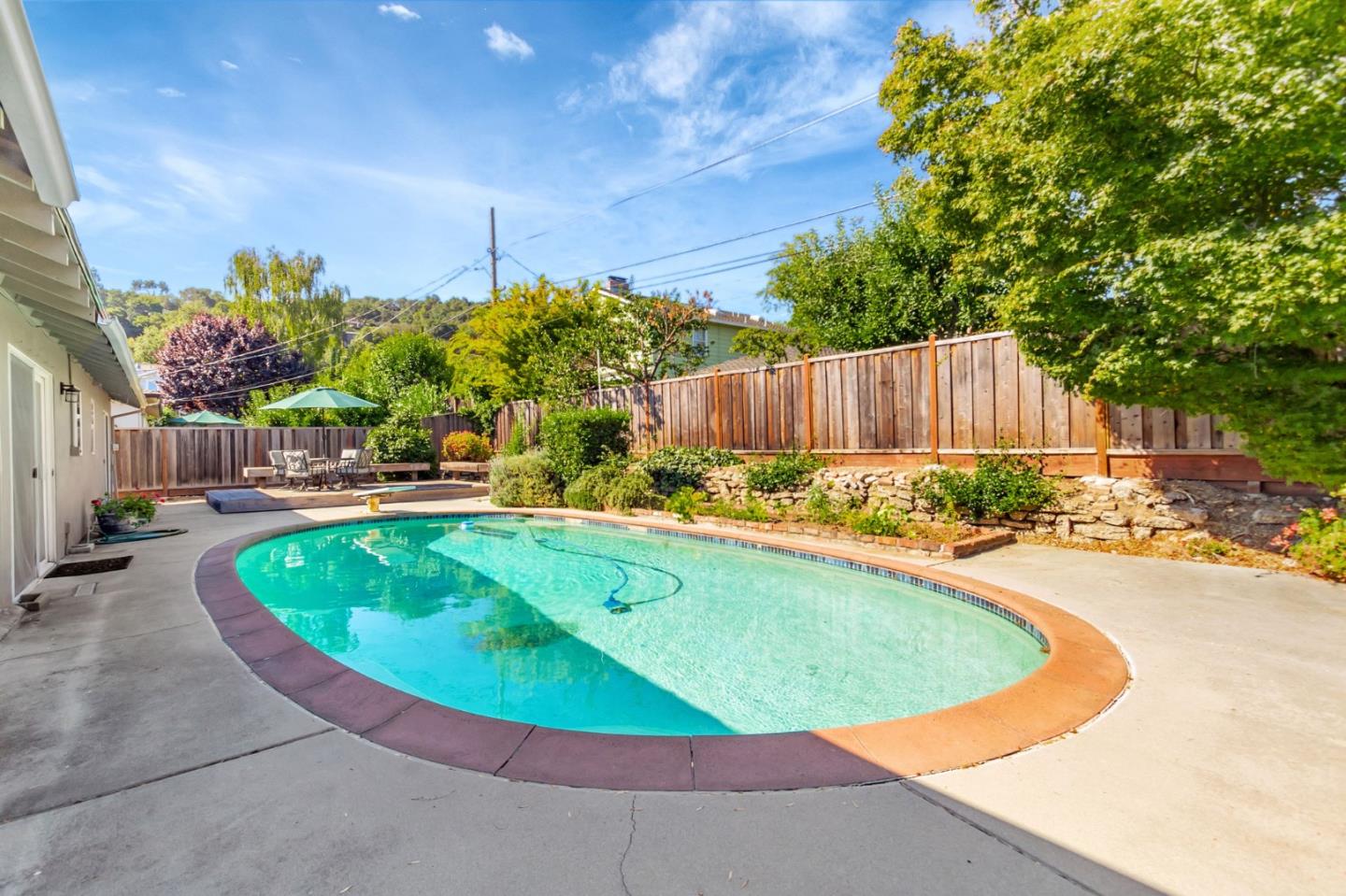 Detail Gallery Image 31 of 37 For 5513 Blossom Acres Dr, San Jose,  CA 95124 - 4 Beds | 3 Baths