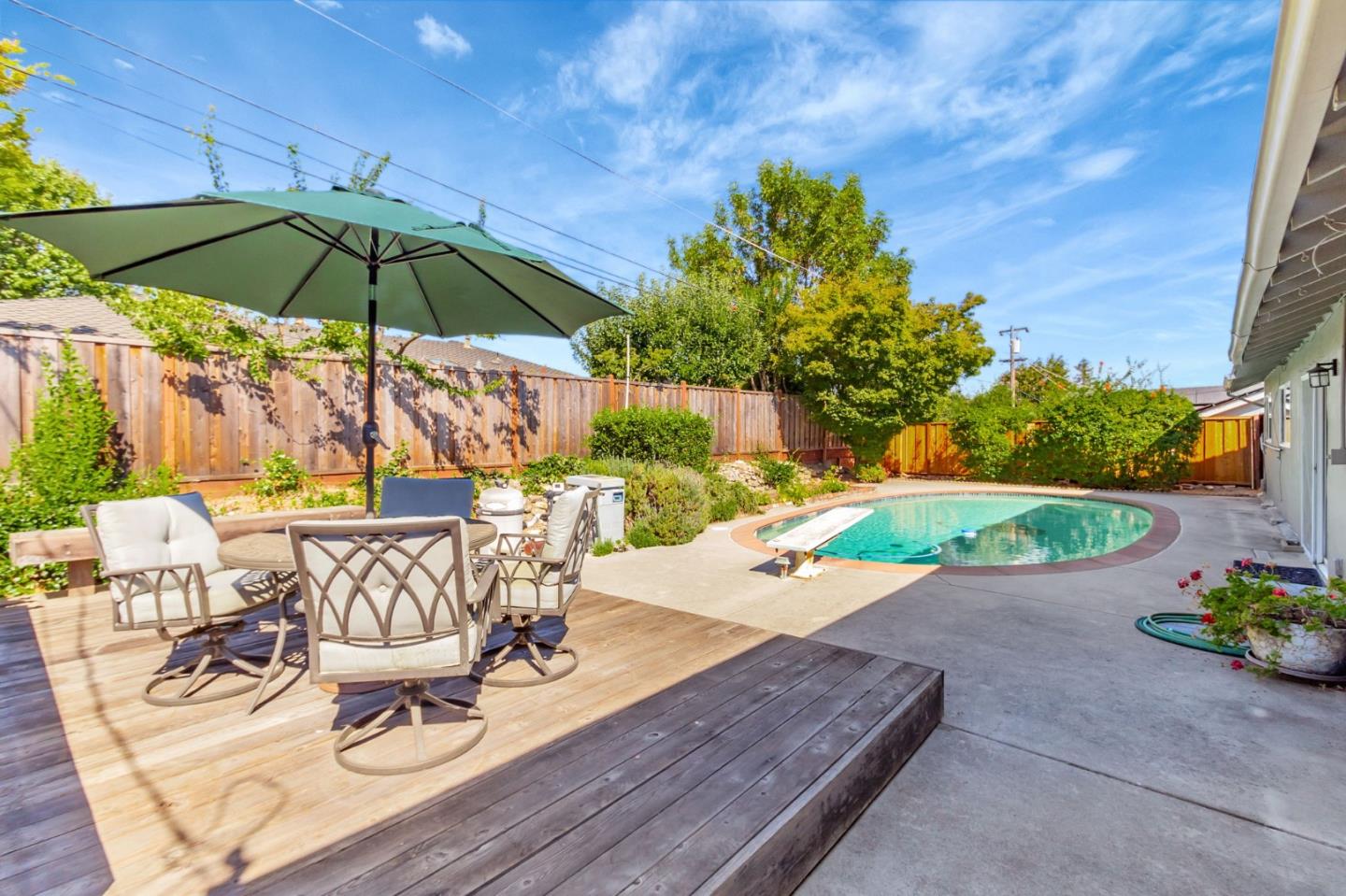 Detail Gallery Image 32 of 37 For 5513 Blossom Acres Dr, San Jose,  CA 95124 - 4 Beds | 3 Baths