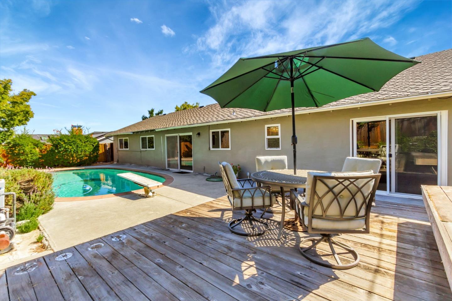 Detail Gallery Image 33 of 37 For 5513 Blossom Acres Dr, San Jose,  CA 95124 - 4 Beds | 3 Baths