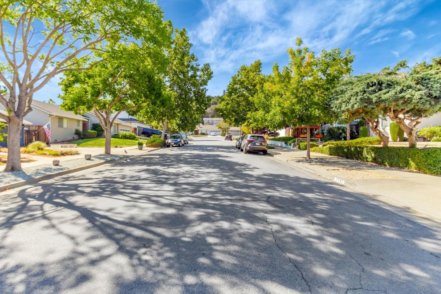 Detail Gallery Image 36 of 37 For 5513 Blossom Acres Dr, San Jose,  CA 95124 - 4 Beds | 3 Baths