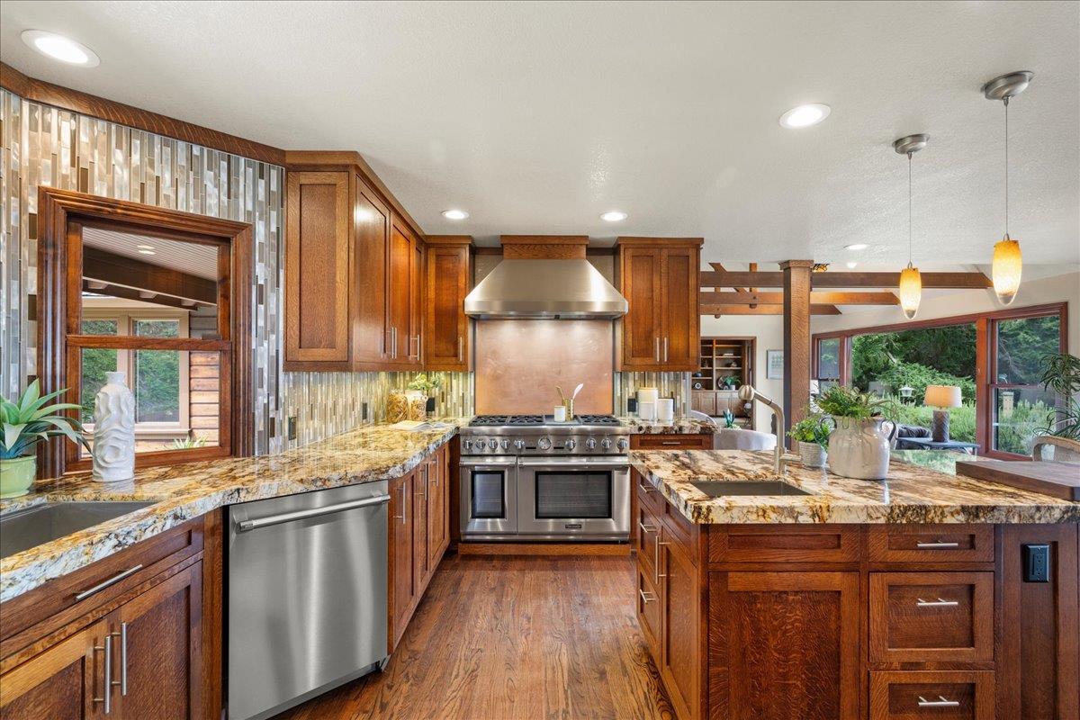 Detail Gallery Image 17 of 64 For 19960 Skyline Blvd, Los Gatos,  CA 95033 - 4 Beds | 3/1 Baths