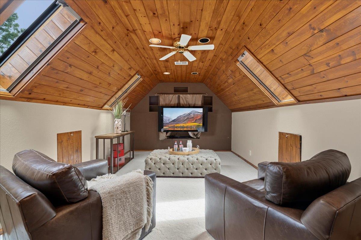 Detail Gallery Image 33 of 64 For 19960 Skyline Blvd, Los Gatos,  CA 95033 - 4 Beds | 3/1 Baths