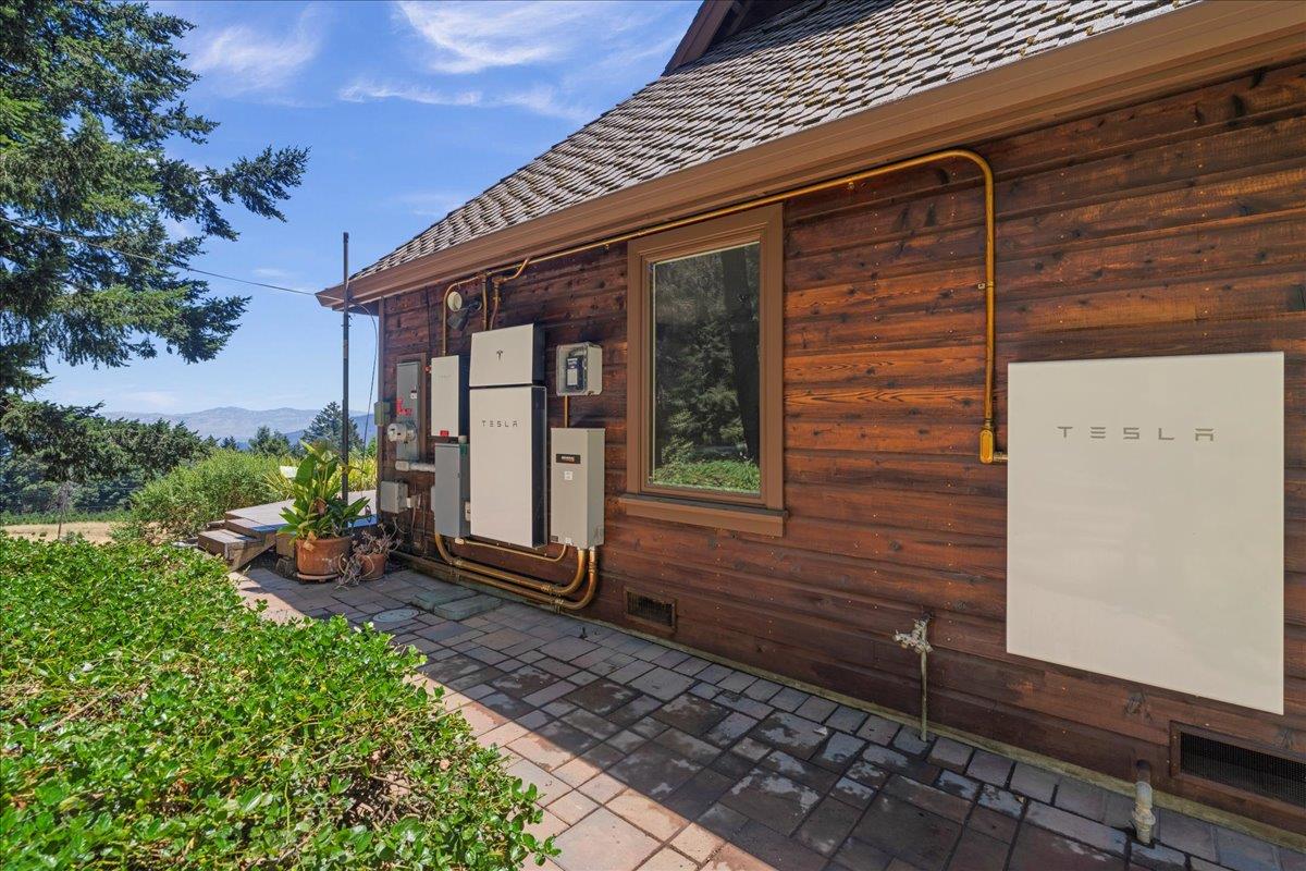 Detail Gallery Image 55 of 64 For 19960 Skyline Blvd, Los Gatos,  CA 95033 - 4 Beds | 3/1 Baths