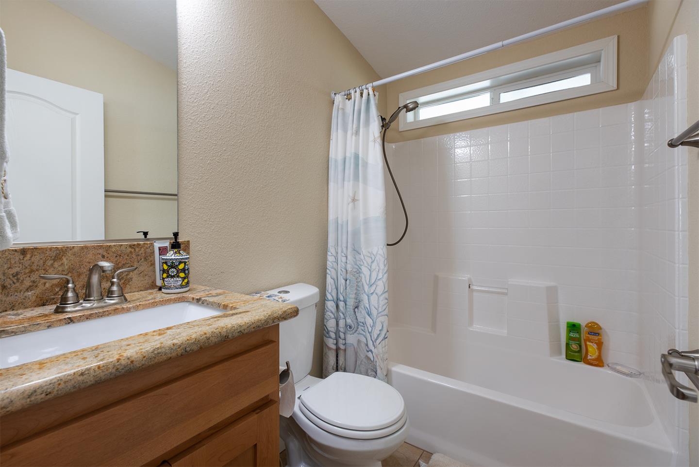 Detail Gallery Image 18 of 37 For 9 Oak Shadows Ln #0,  Aptos,  CA 95003 - 2 Beds | 2 Baths