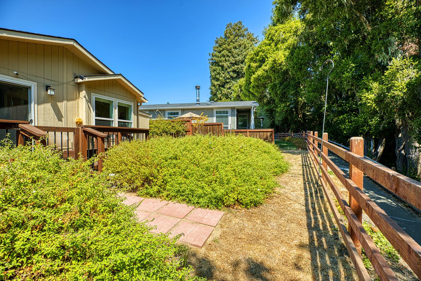 Detail Gallery Image 26 of 37 For 9 Oak Shadows Ln #0,  Aptos,  CA 95003 - 2 Beds | 2 Baths