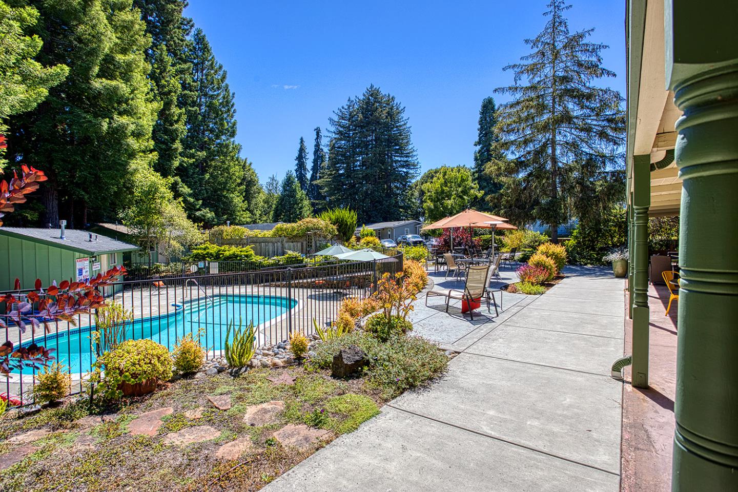 Detail Gallery Image 34 of 37 For 9 Oak Shadows Ln #0,  Aptos,  CA 95003 - 2 Beds | 2 Baths