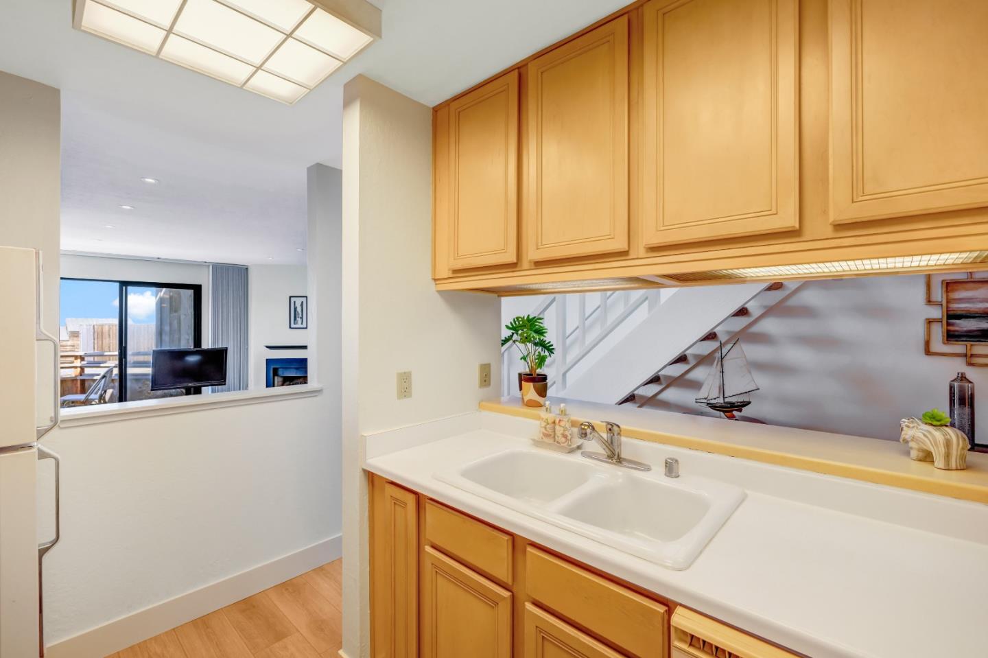 Detail Gallery Image 11 of 40 For 125 Surf Way #434,  Monterey,  CA 93940 - 2 Beds | 2 Baths