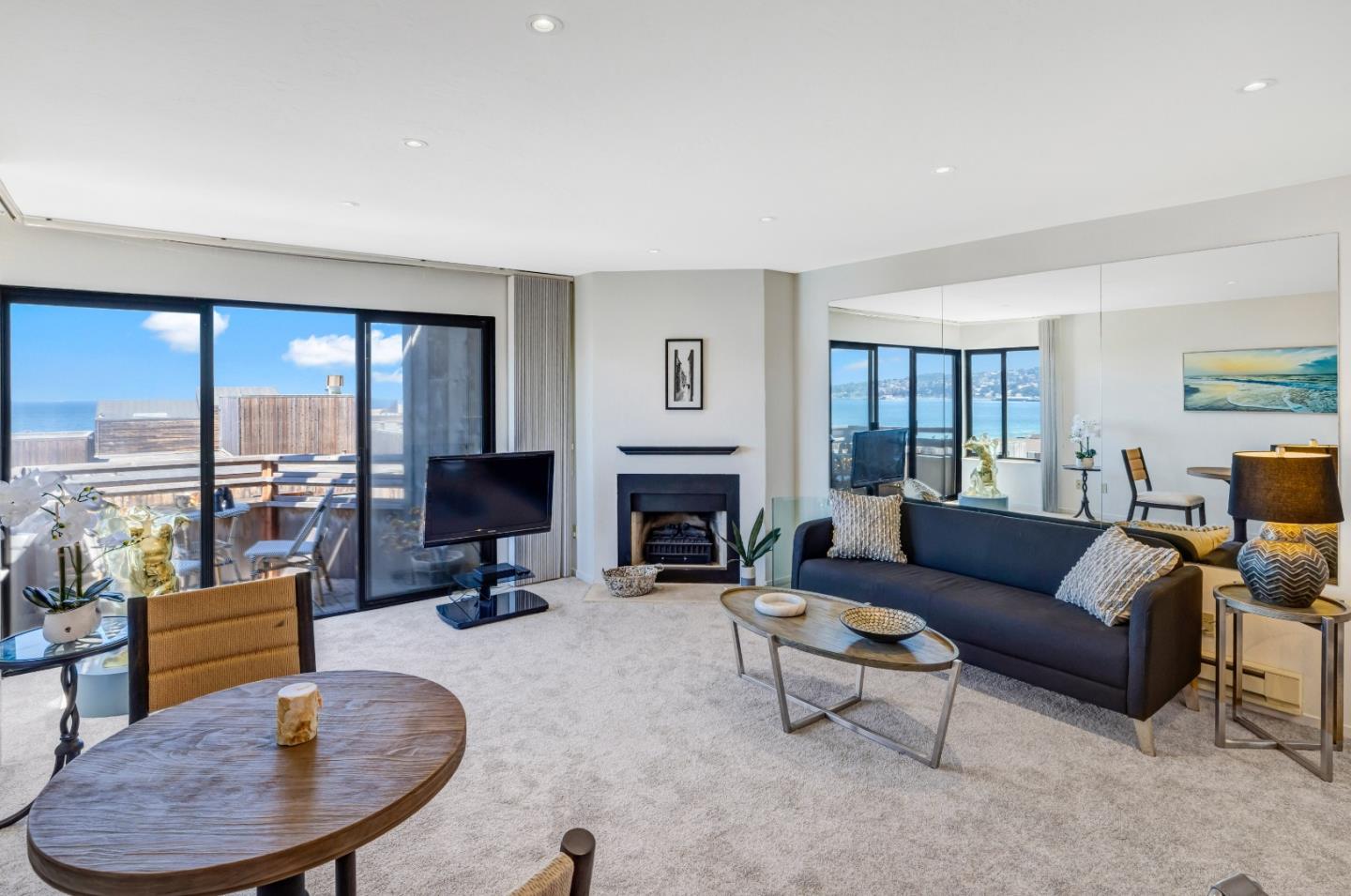 Detail Gallery Image 13 of 40 For 125 Surf Way #434,  Monterey,  CA 93940 - 2 Beds | 2 Baths