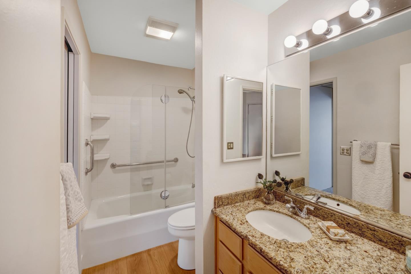 Detail Gallery Image 16 of 40 For 125 Surf Way #434,  Monterey,  CA 93940 - 2 Beds | 2 Baths