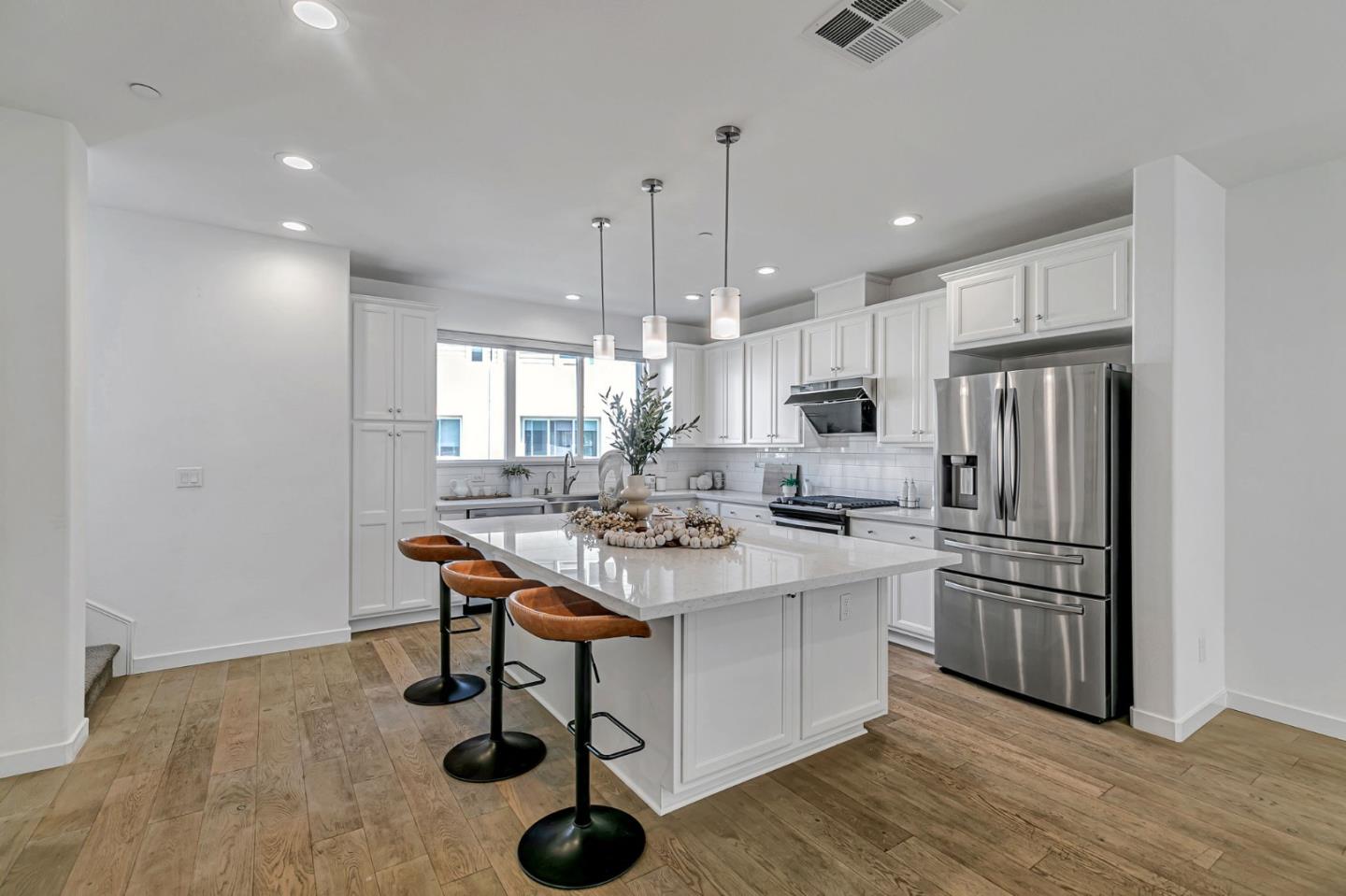 Detail Gallery Image 17 of 39 For 1961 Joshua Tree Cir, Milpitas,  CA 95035 - 3 Beds | 2/1 Baths
