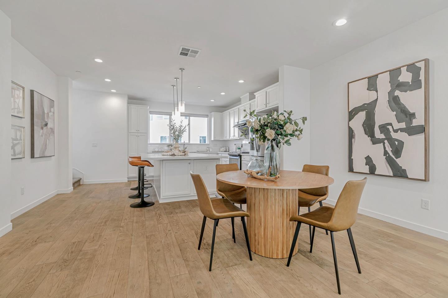 Detail Gallery Image 18 of 39 For 1961 Joshua Tree Cir, Milpitas,  CA 95035 - 3 Beds | 2/1 Baths