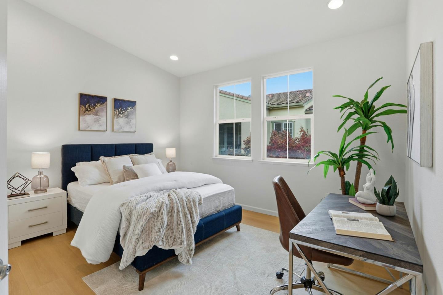 Detail Gallery Image 14 of 33 For 745 Mente Linda Loop, Milpitas,  CA 95035 - 3 Beds | 2/1 Baths