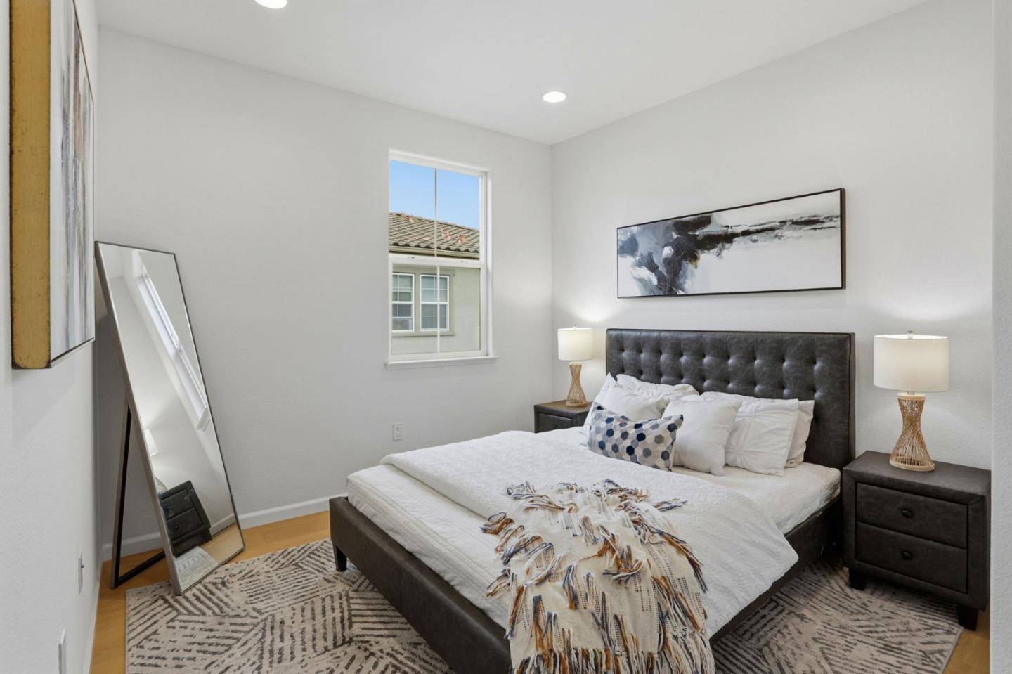 Detail Gallery Image 18 of 33 For 745 Mente Linda Loop, Milpitas,  CA 95035 - 3 Beds | 2/1 Baths