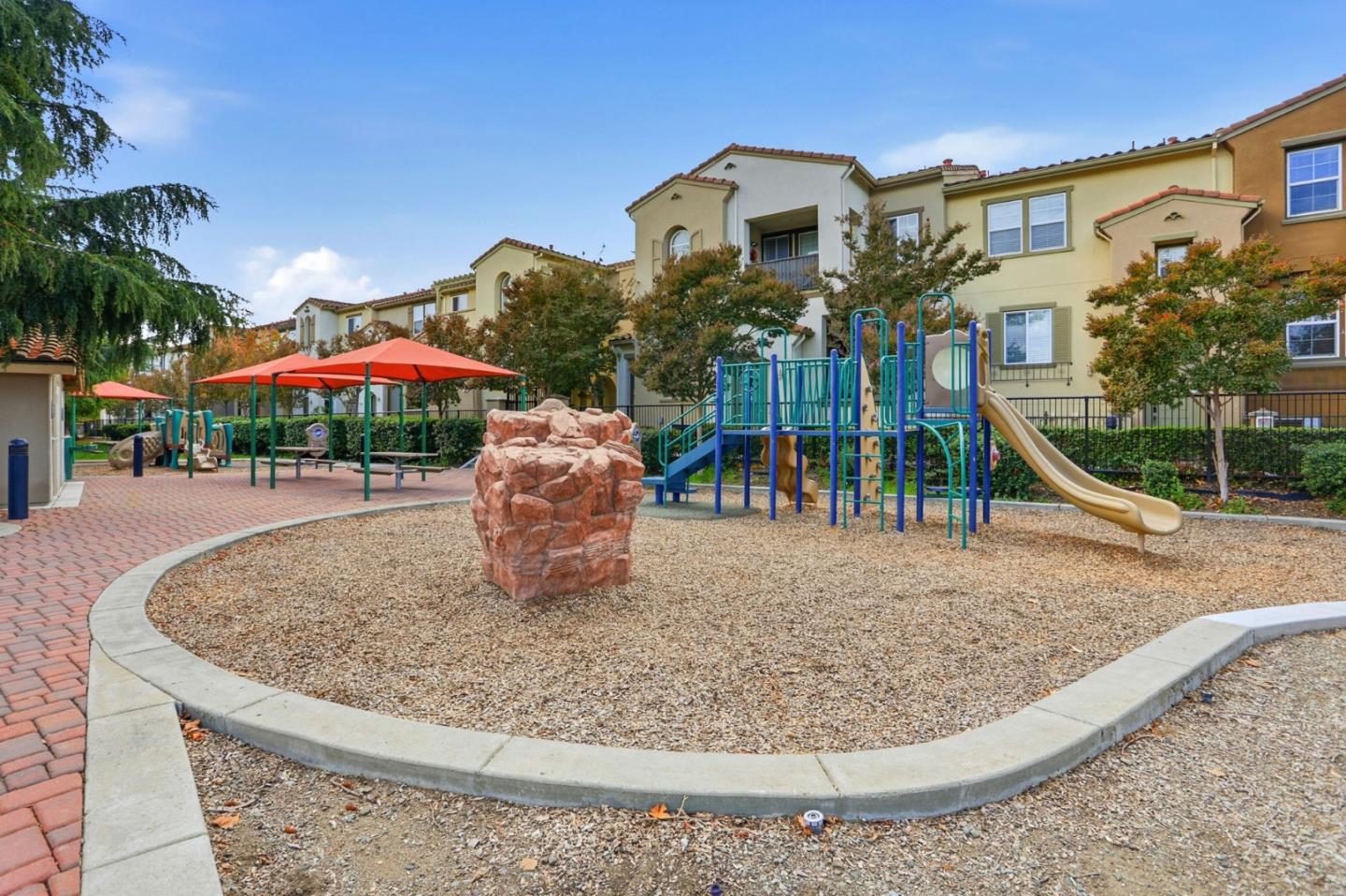 Detail Gallery Image 29 of 33 For 745 Mente Linda Loop, Milpitas,  CA 95035 - 3 Beds | 2/1 Baths