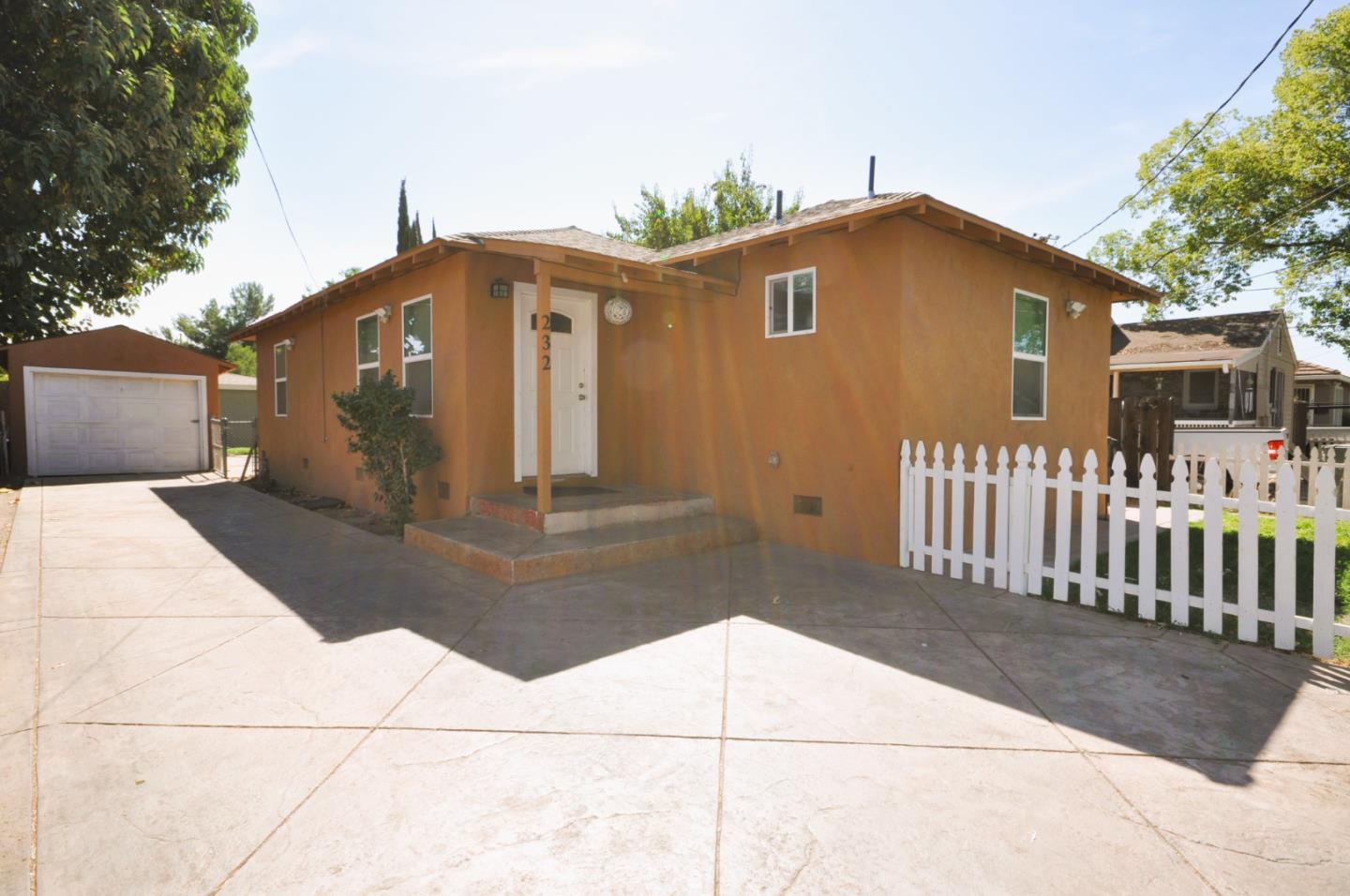 Detail Gallery Image 1 of 26 For 232 N Sherman Ave, Manteca,  CA 95336 - – Beds | – Baths