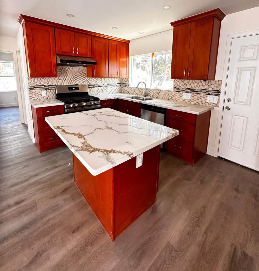 Detail Gallery Image 7 of 26 For 232 N Sherman Ave, Manteca,  CA 95336 - – Beds | – Baths