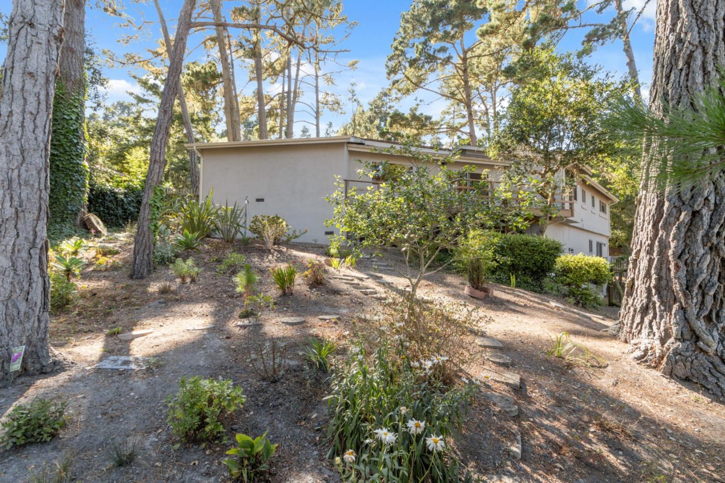 Detail Gallery Image 31 of 32 For 7 Wyndemere Vale, Monterey,  CA 93940 - 4 Beds | 3 Baths