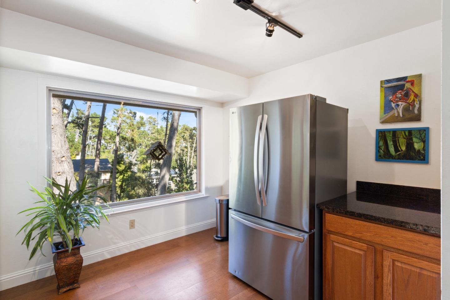 Detail Gallery Image 9 of 32 For 7 Wyndemere Vale, Monterey,  CA 93940 - 4 Beds | 3 Baths