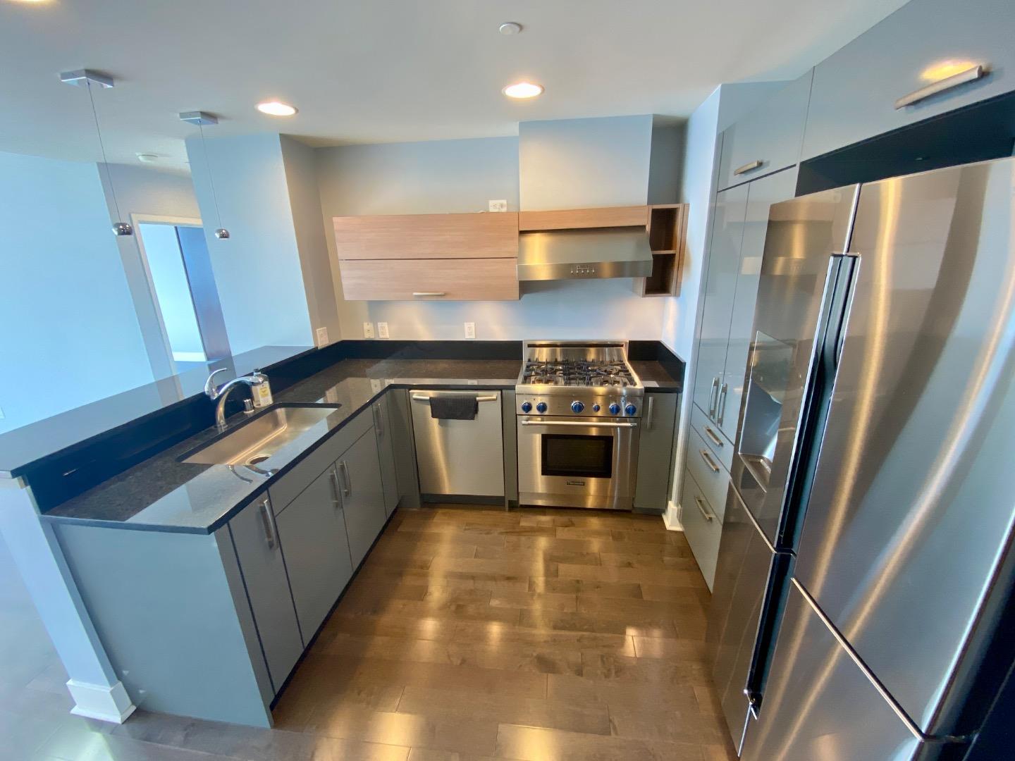 Detail Gallery Image 4 of 29 For 88 E San Fernando #2001,  San Jose,  CA 95113 - 2 Beds | 2 Baths