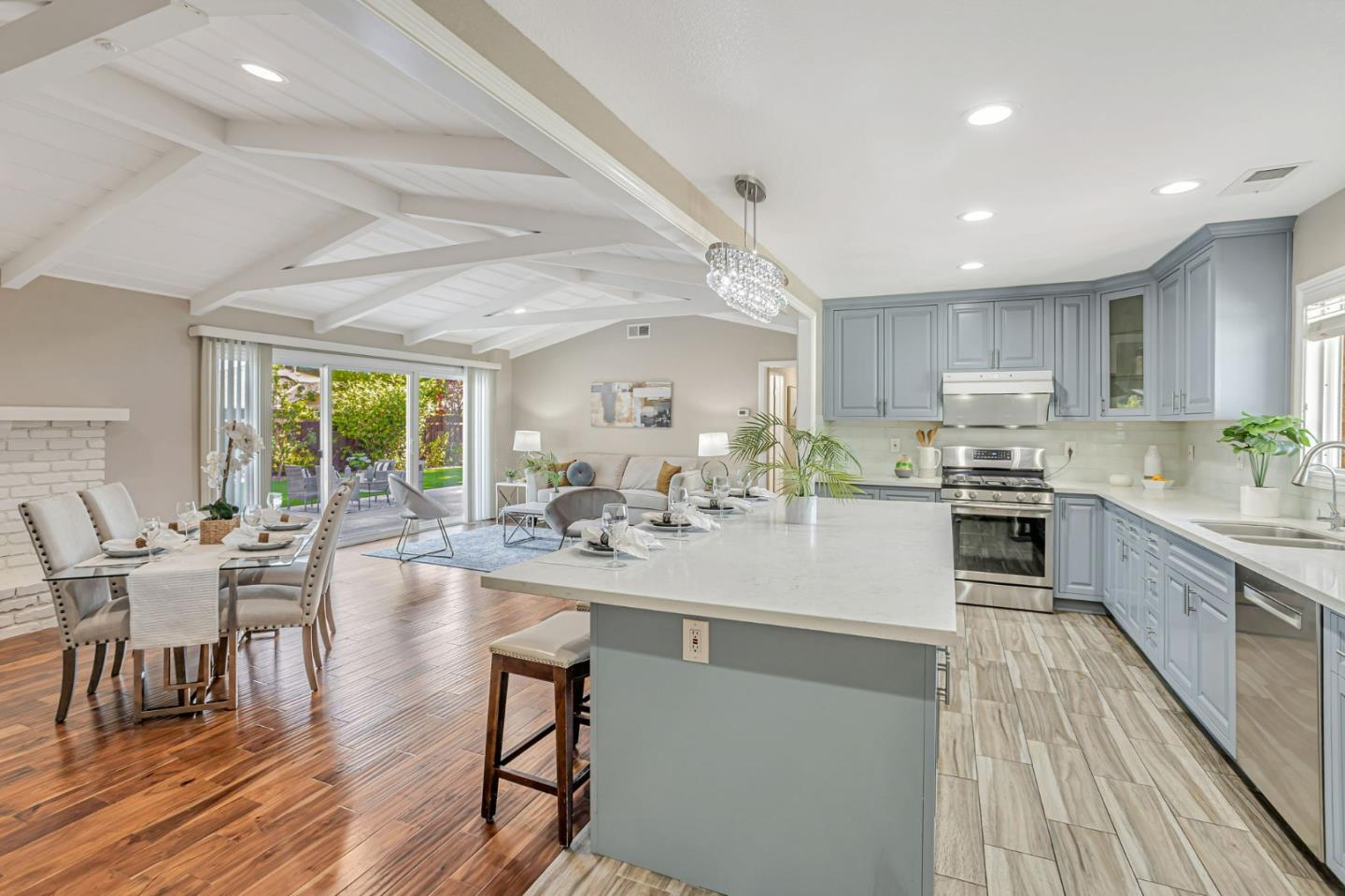 Detail Gallery Image 11 of 40 For 19111 Cox Ave, Saratoga,  CA 95070 - 6 Beds | 4 Baths