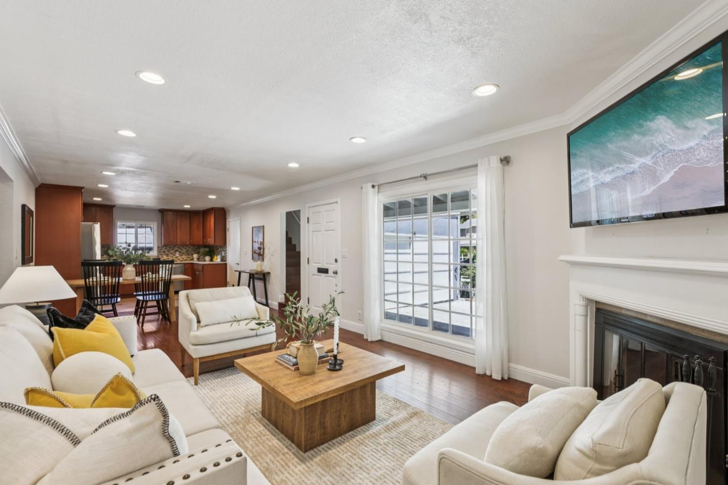 Detail Gallery Image 10 of 52 For 1413 San Juan Ave, San Jose,  CA 95110 - 5 Beds | 2 Baths