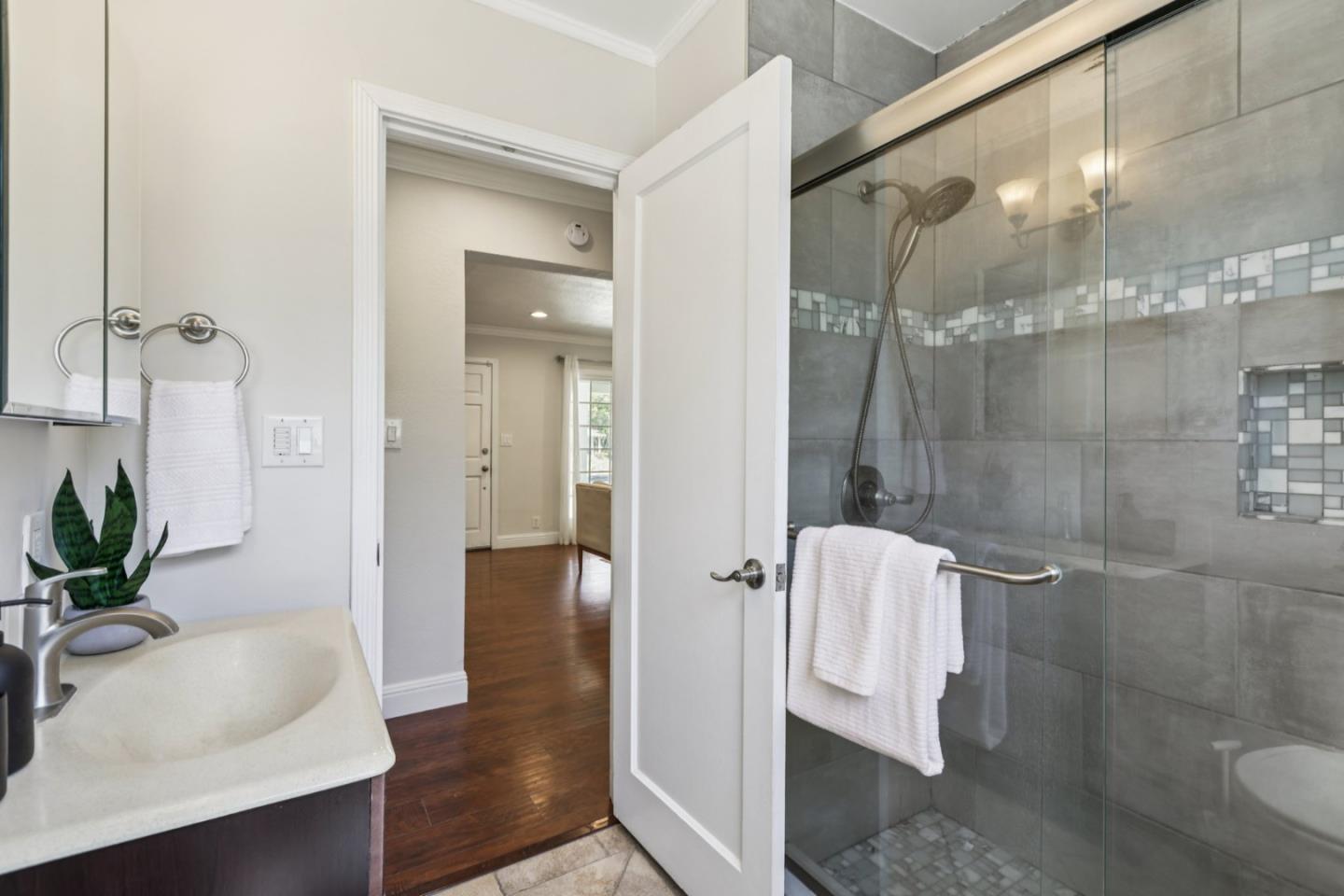 Detail Gallery Image 22 of 52 For 1413 San Juan Ave, San Jose,  CA 95110 - 5 Beds | 2 Baths