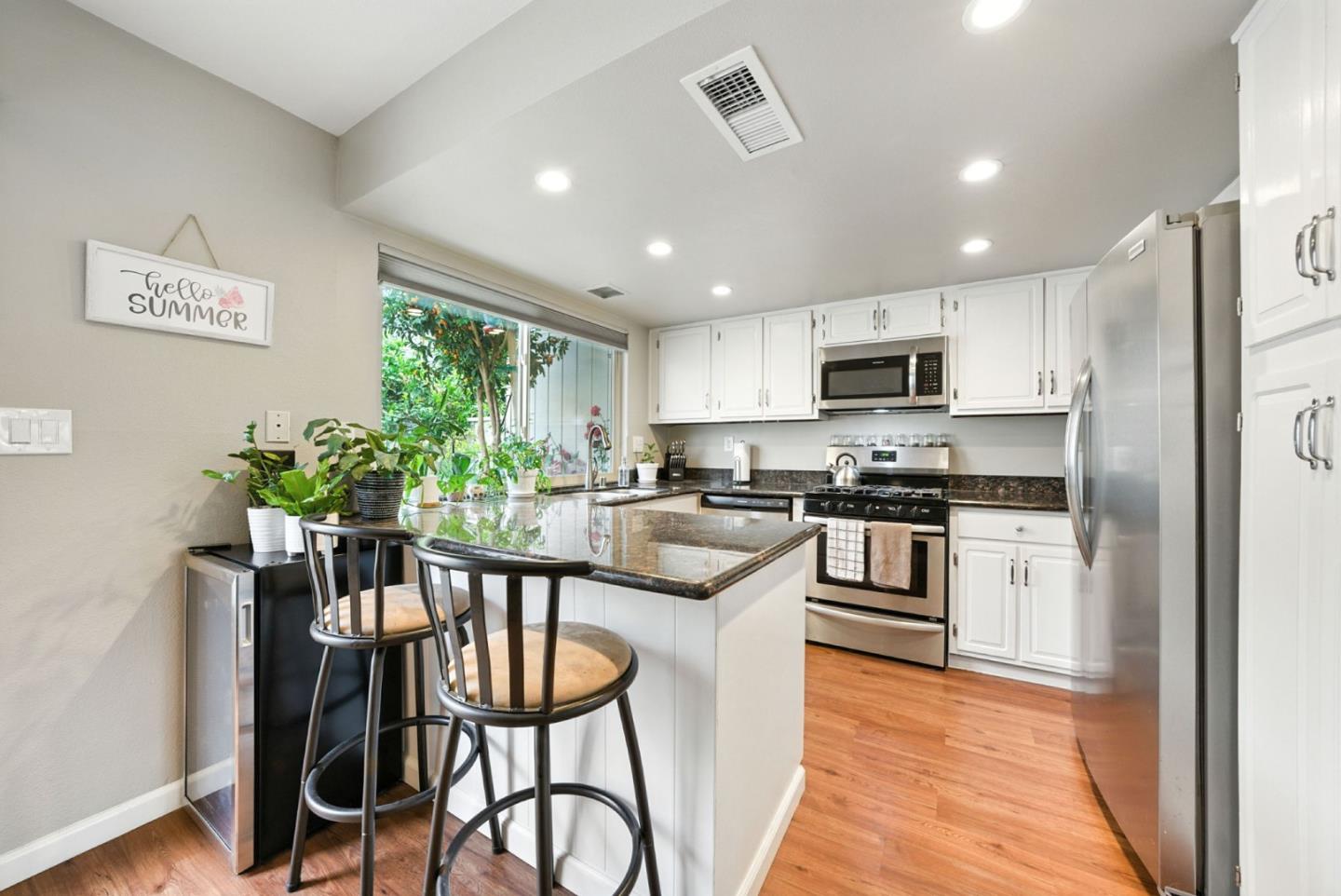 Detail Gallery Image 14 of 47 For 1522 Huddersfield Ct, San Jose,  CA 95126 - 2 Beds | 1/1 Baths