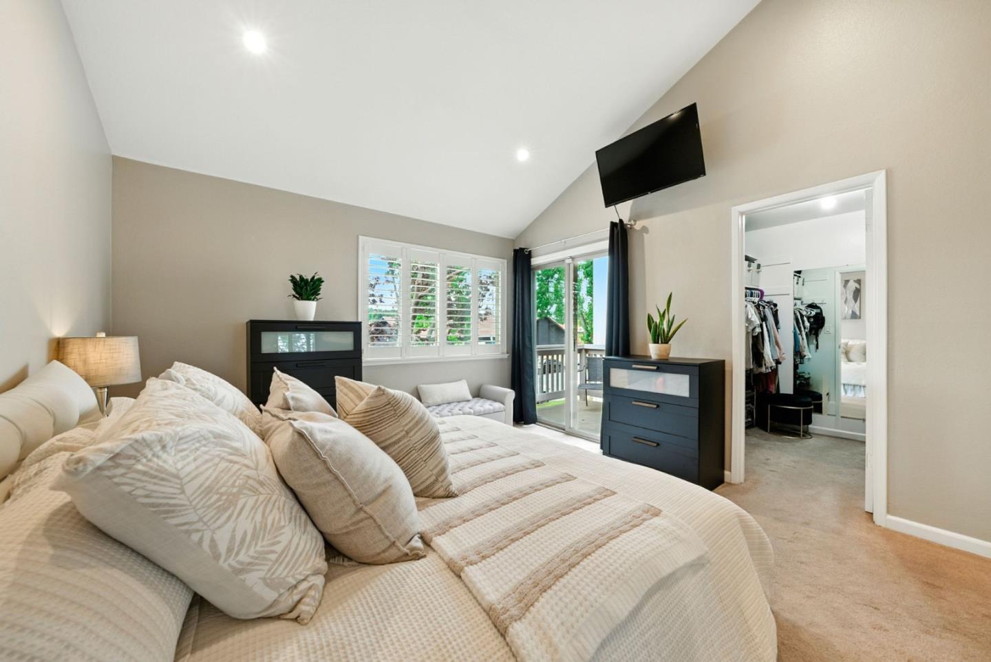 Detail Gallery Image 25 of 47 For 1522 Huddersfield Ct, San Jose,  CA 95126 - 2 Beds | 1/1 Baths