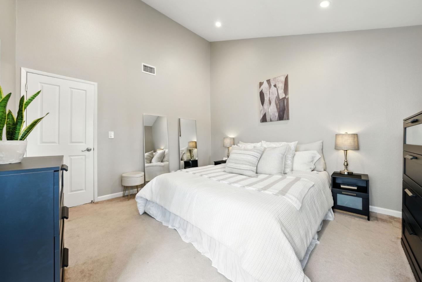 Detail Gallery Image 26 of 47 For 1522 Huddersfield Ct, San Jose,  CA 95126 - 2 Beds | 1/1 Baths